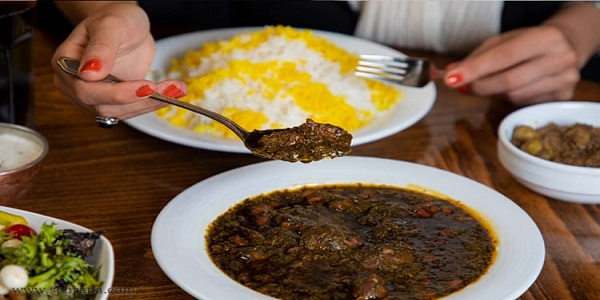 روش استفاده از ادویه وقورمه سبزی در آشپزی